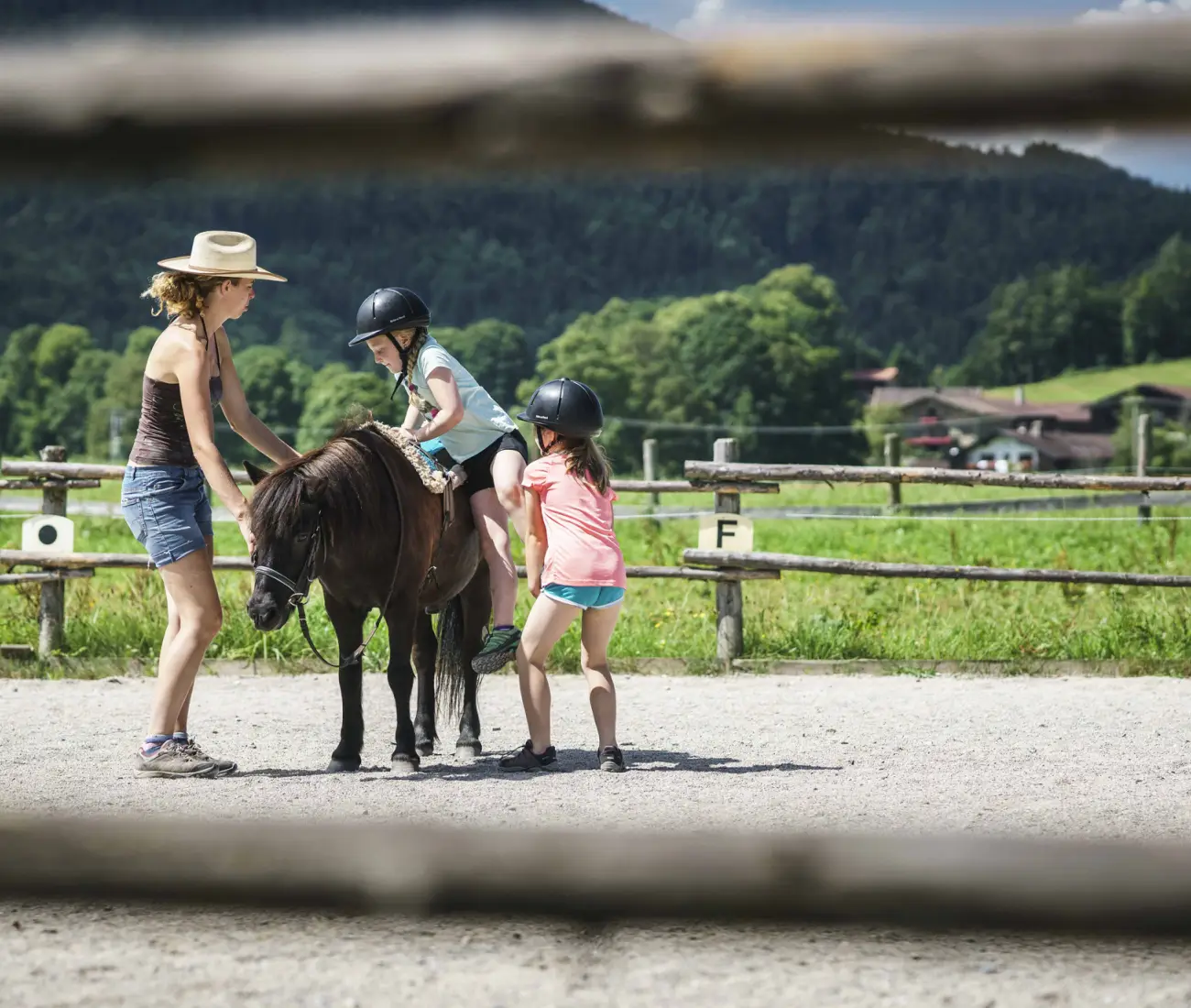Ponyführkurs mit Kindern